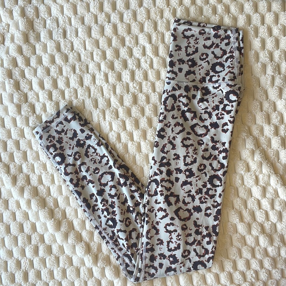 Cheetah print athletic leggings